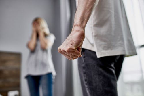 Defenderse de las acusaciones de violencia doméstica